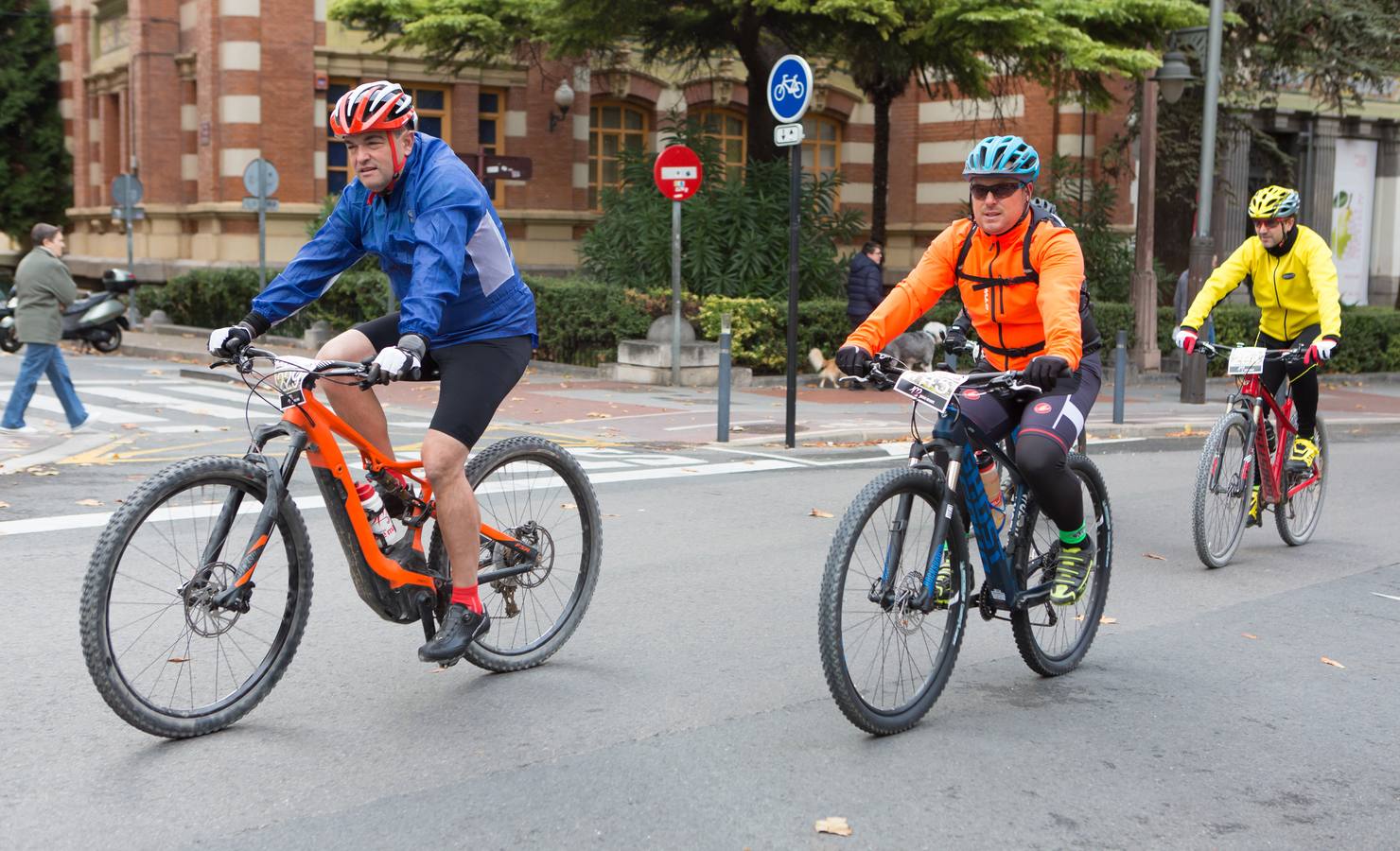 Cerca de 300 ciclistas participaron en la prueba