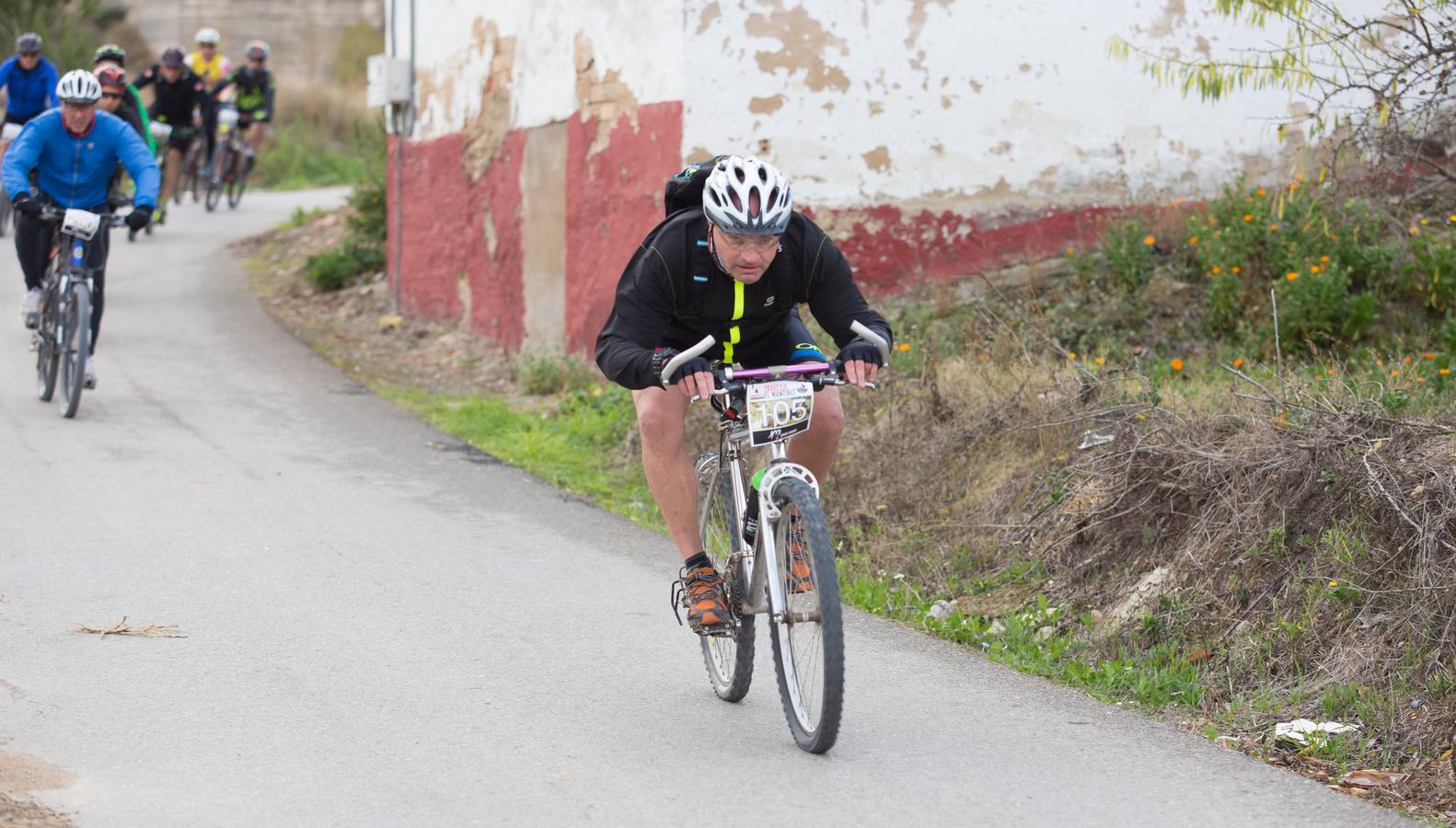 Cerca de 300 ciclistas participaron en la prueba