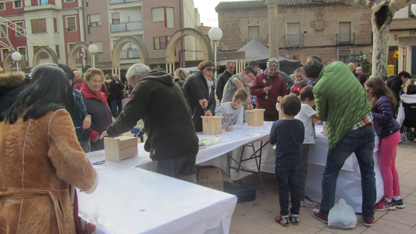 La localidad da a conocer sus productos en su feria de otoño