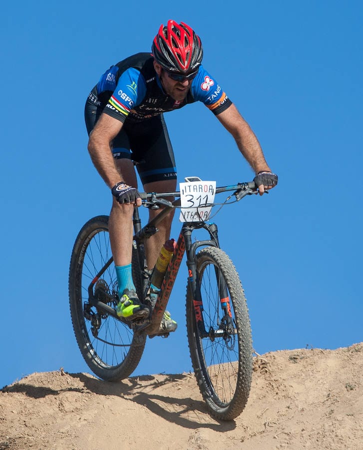 Los ciclistas riojanos conquistan nueve podios en el Open de bicicleta de montaña del Diario de Navarra en un espectacular cierre de competición en Estella