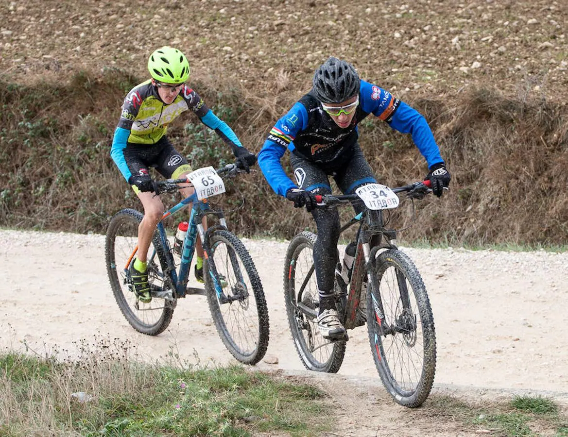 Los ciclistas riojanos conquistan nueve podios en el Open de bicicleta de montaña del Diario de Navarra en un espectacular cierre de competición en Estella