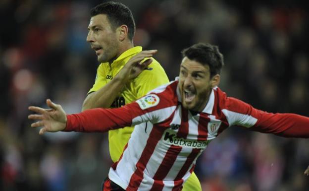 Aritz Aduriz celebra el gol del empate ante el Villarreal. 