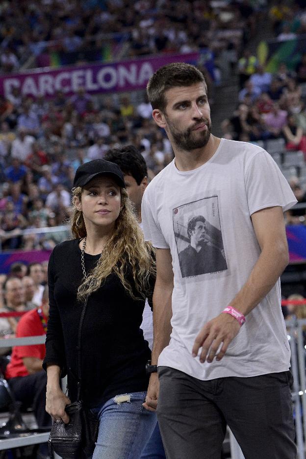 Pique y Shakira parecen vivir momentos de incertidumbre. :: aFp