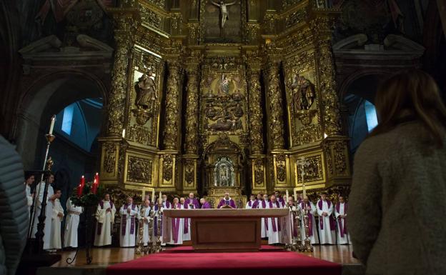 La oposición aprueba pedir un listado de los bienes de la Iglesia en La Rioja