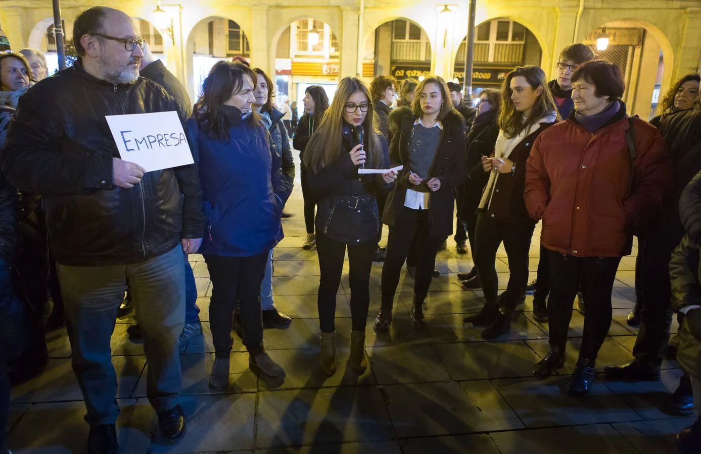 Actos reivindicativos y de protesta en el día contra la violencia de género en Logroño