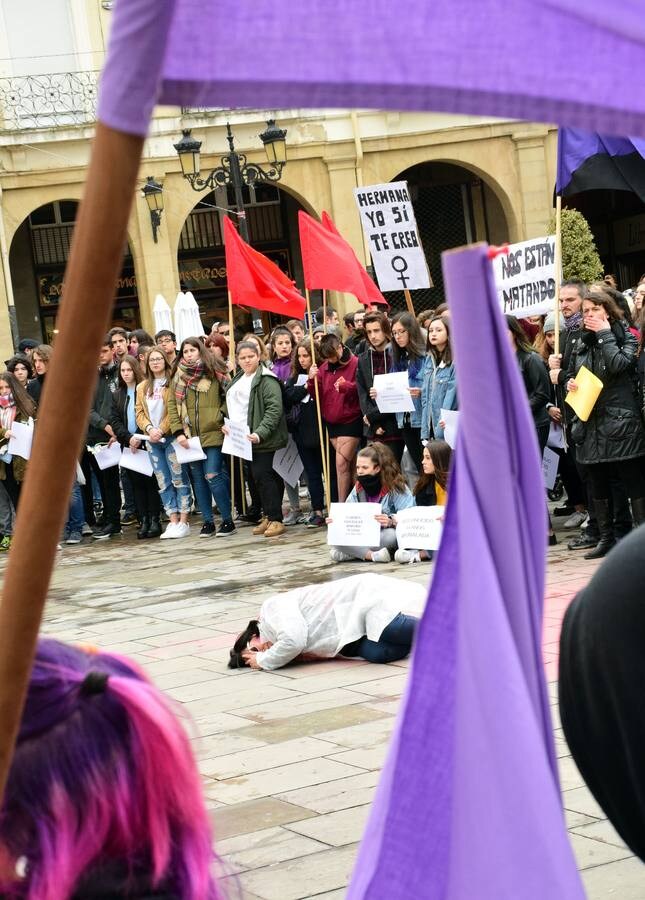 Actos reivindicativos y de protesta en el día contra la violencia de género en Logroño