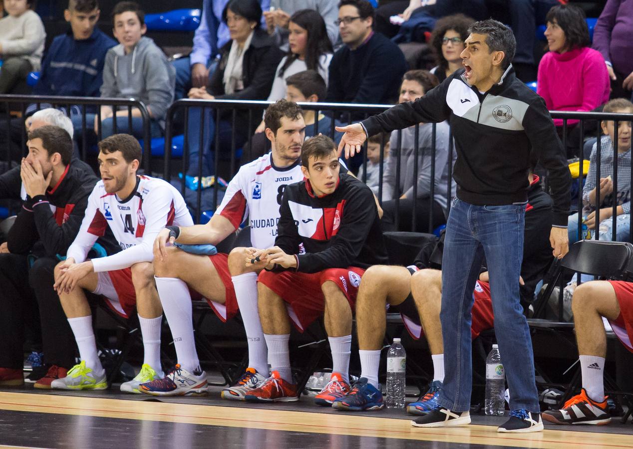 Las imágenes del partido en el que los franjivino se despidieron de la Copa EHF