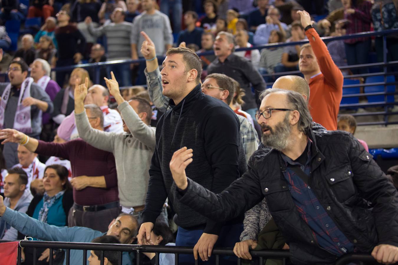 Las imágenes del partido en el que los franjivino se despidieron de la Copa EHF