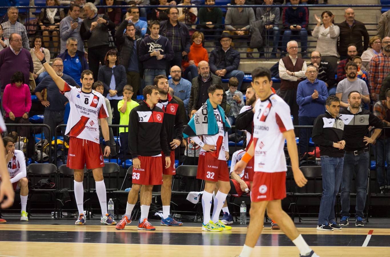 Las imágenes del partido en el que los franjivino se despidieron de la Copa EHF