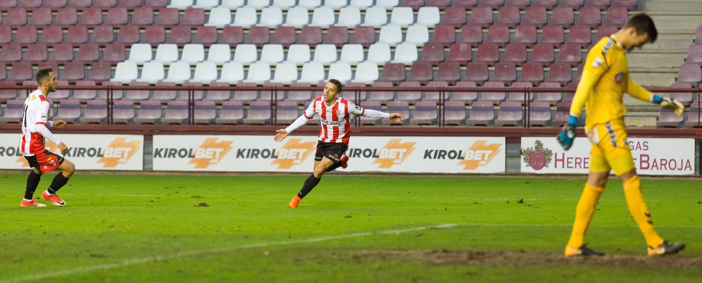 La UD Logroñés ha logrado una gran victoria ante el Racing por 2-1