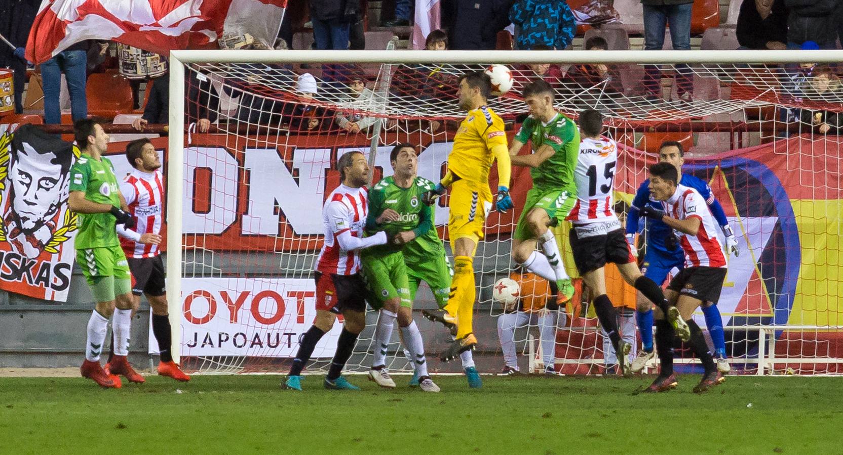 La UD Logroñés ha logrado una gran victoria ante el Racing por 2-1