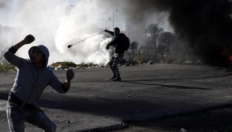 Miles de personas de Cisjordania y Gaza salen a protestar la decisión de Donald Trump de reconocer a Jerusalén como la capital israelí