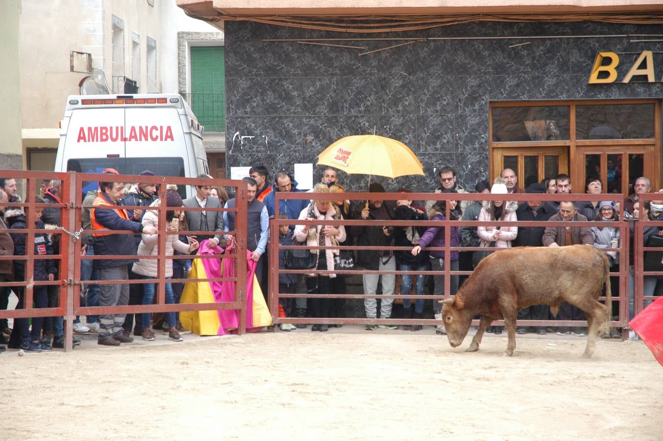Este sábado ha tenido lugar el Festejo taurino en Rincón de Olivedo. Han participado alumnos de la escuela taurina de Zaragoza. El acto está incluido en las fiestas de la juventud de Rincón de Olivedo.