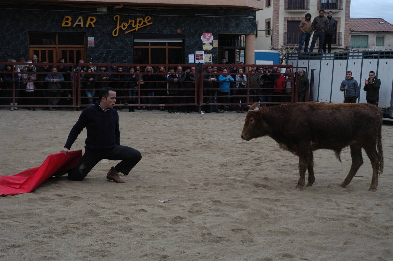 Este sábado ha tenido lugar el Festejo taurino en Rincón de Olivedo. Han participado alumnos de la escuela taurina de Zaragoza. El acto está incluido en las fiestas de la juventud de Rincón de Olivedo.