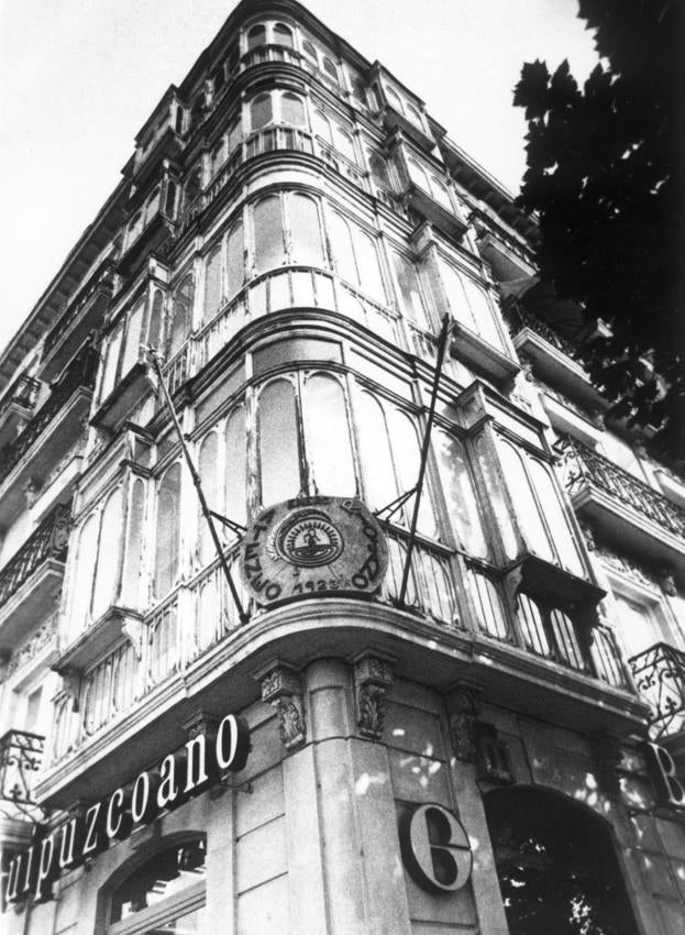 Sede el Ateneo Riojano, en la esquina de Muro de Cervantes, en los años 90