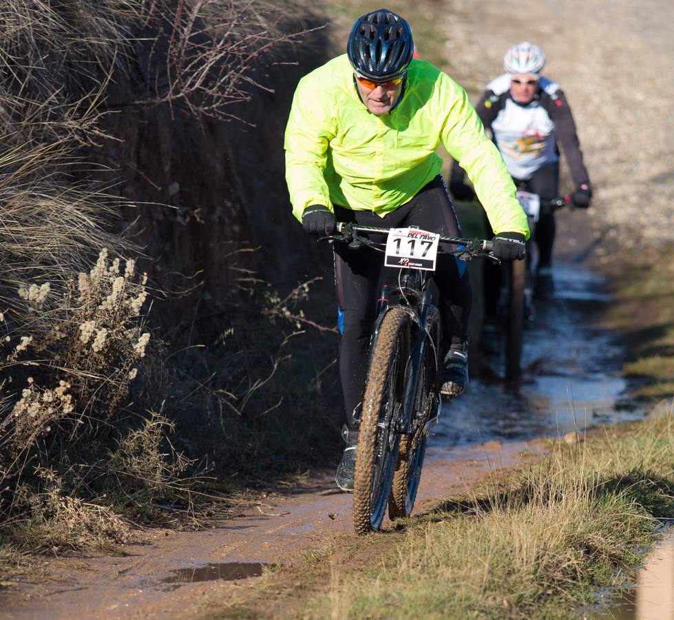 Los ciclistas disfrutaron de una estupenda carrera.