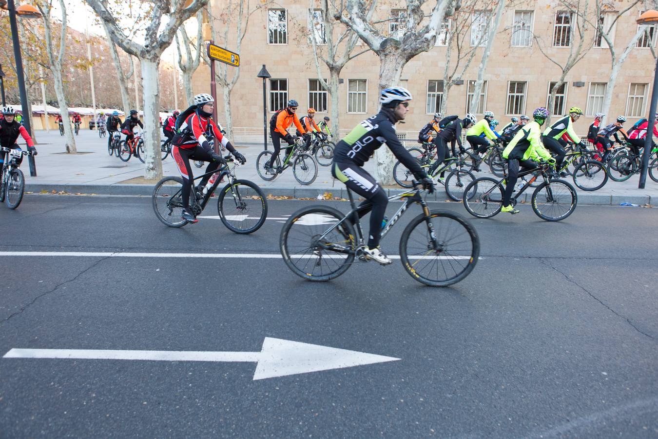 Los ciclistas disfrutaron de una estupenda carrera.