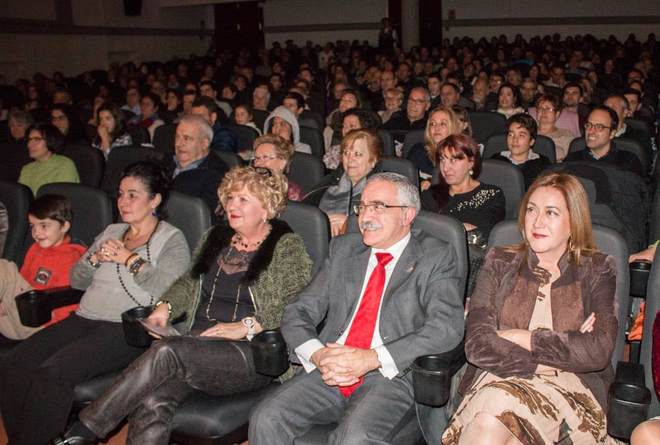 El coro H2Voz, de Logroño, ganó el 27 certamen nacional de villancicos en el Teatro Avenida