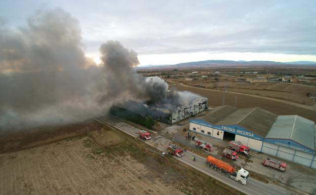 El incendio de Frutas Micersa de Alfaro, desde el aire