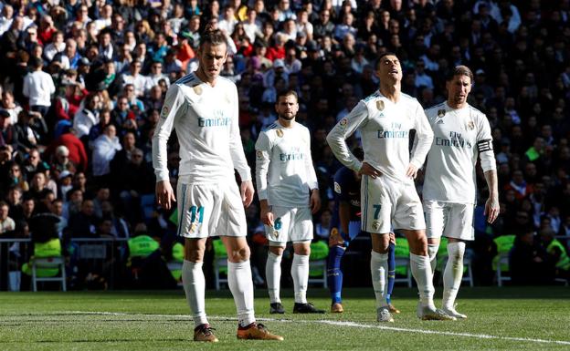 Varios jugadores del Real Madrid en el clásico.