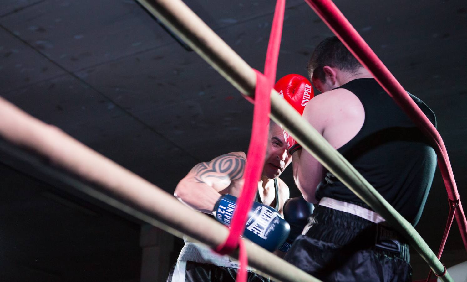 Este sábado se celebró una velada de Boxeo con varios combates para recaudar fondos para la lucha contra el cáncer