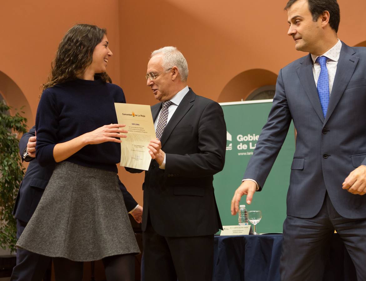 Un total de 57 alumnos y 15 coordinadores y profesores delegados de La Rioja han sido reconocidos hoy como destacados por su "de excelencia académica"