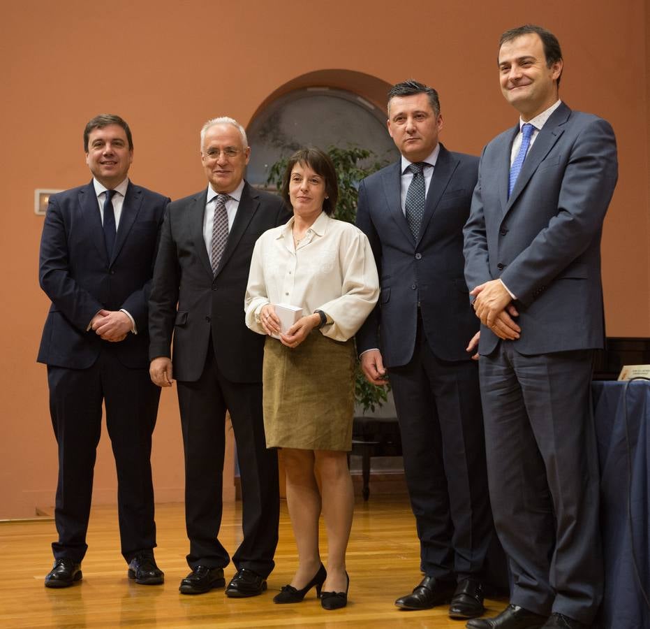 Un total de 57 alumnos y 15 coordinadores y profesores delegados de La Rioja han sido reconocidos hoy como destacados por su "de excelencia académica"