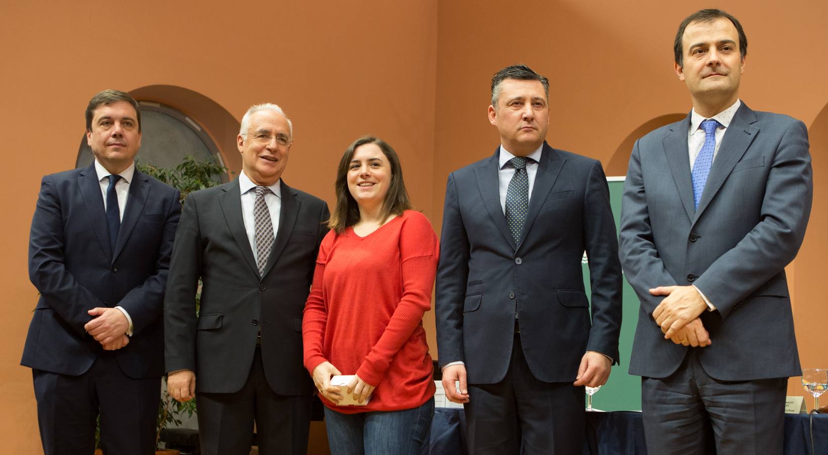 Un total de 57 alumnos y 15 coordinadores y profesores delegados de La Rioja han sido reconocidos hoy como destacados por su "de excelencia académica"