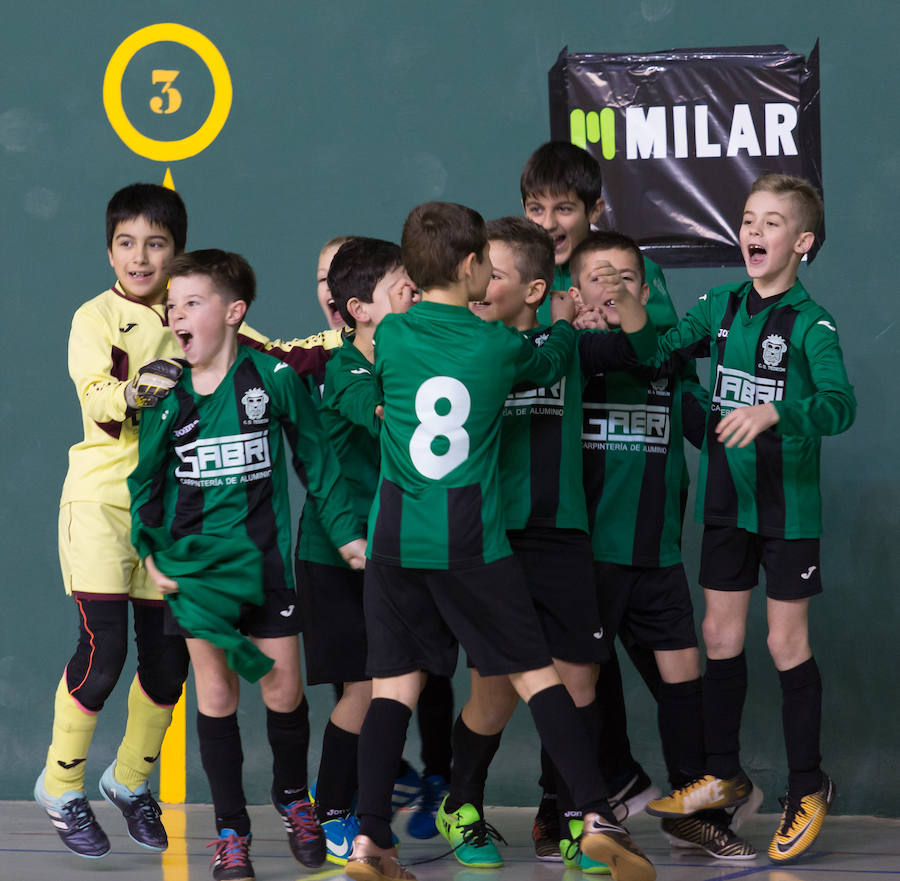 El equipo Villa de Murillo se alzó con el triunfo en el torneo Ángel de Vicente de Lardero. La cita continúa hoy con los jugadores del 2012