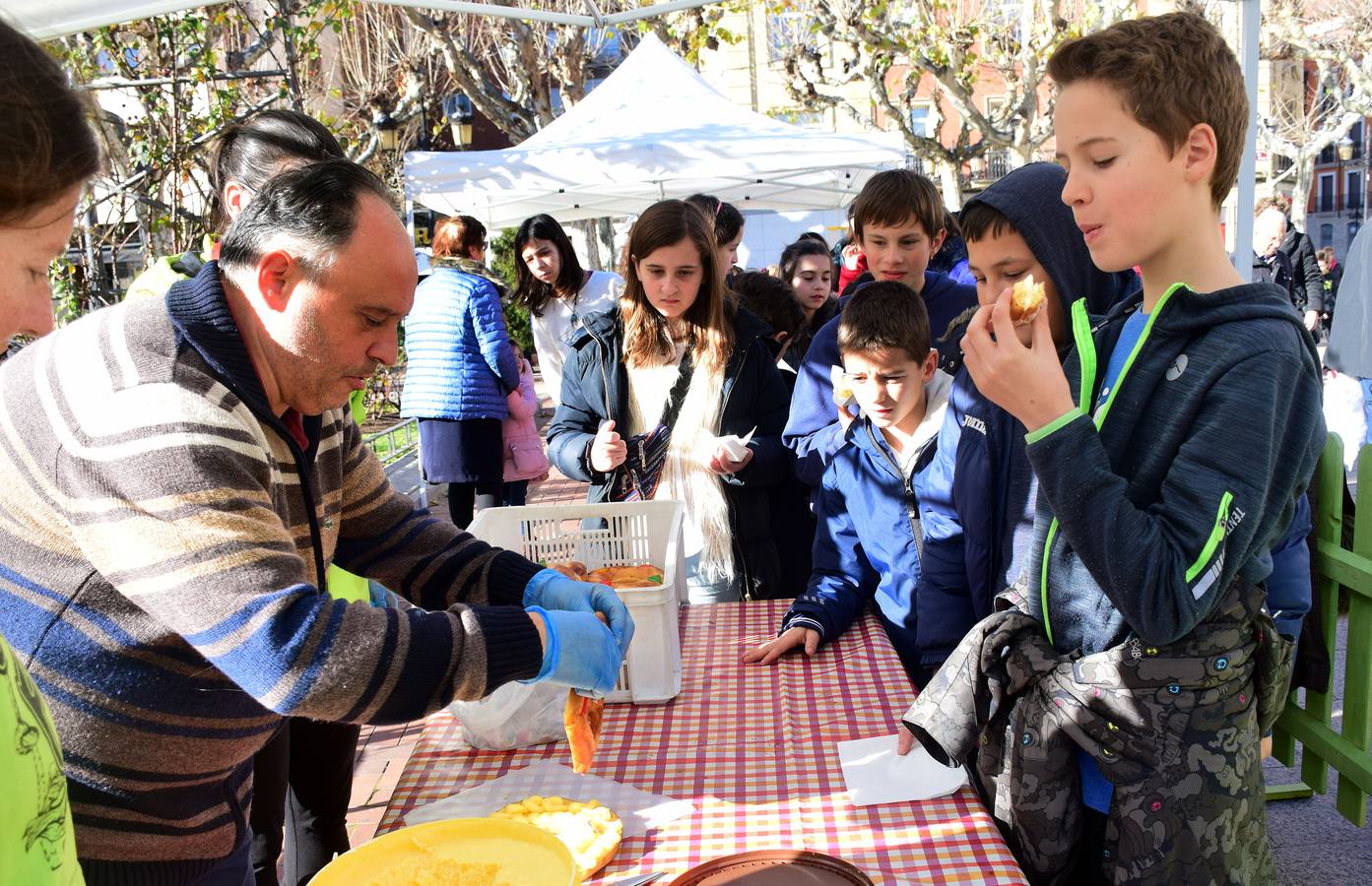 La actividad se enmarca dentro de Logroño es Navidad, el programa que el Ayuntamiento, organiza (con cerca de 400 actividades desde el 15 de diciembre al 7 de enero) con la colaboración de la Cámara de Comercio y de 50 asociaciones y colectivos de la ciudad