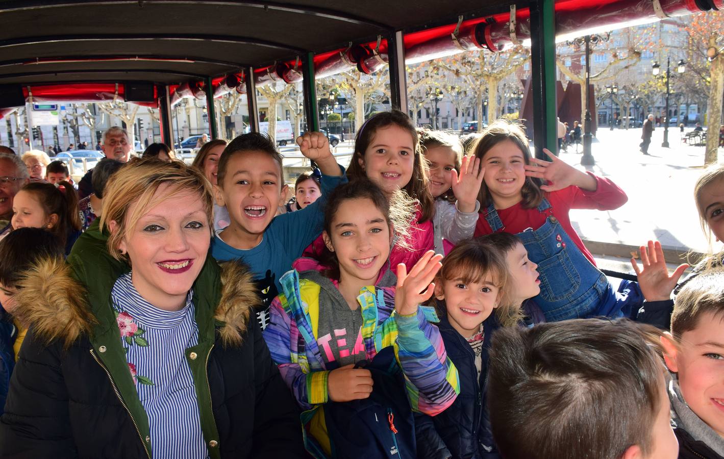 Pequeños y mayores pasean estos días de esta divertida manera por las calles de la capital riojana