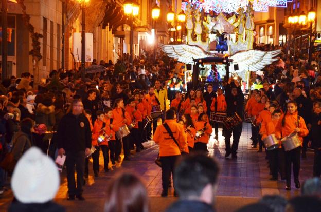 Calahorra. Multitudinaria cabalgata, con los Reyes y los niños como protagonistas.