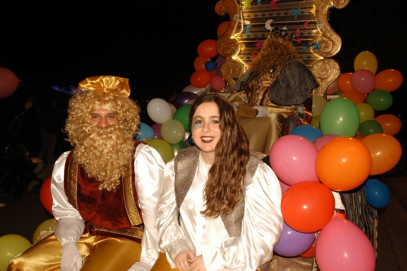 Los más pequeños del municipio disfrutaron de la noche previa a Reyes