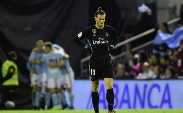 Bale, con gesto de preocupación tras el segundo gol del Celta. 