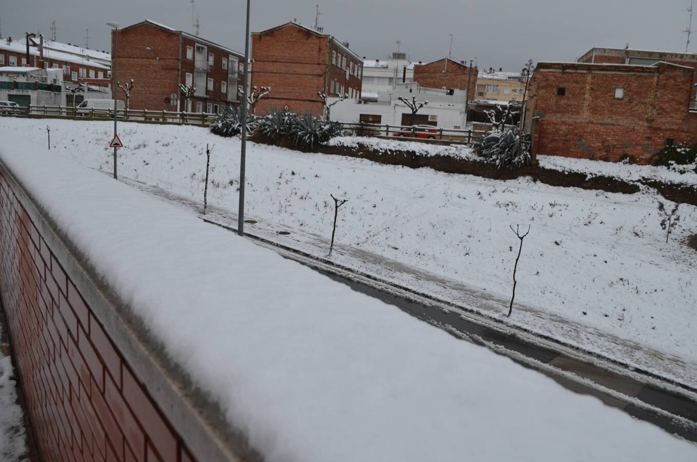 El municipio permanecía blanco este domingo tras la nevada del sábado