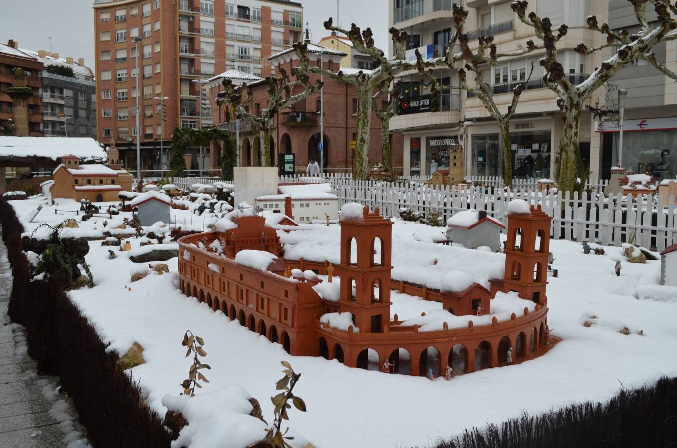 El municipio permanecía blanco este domingo tras la nevada del sábado