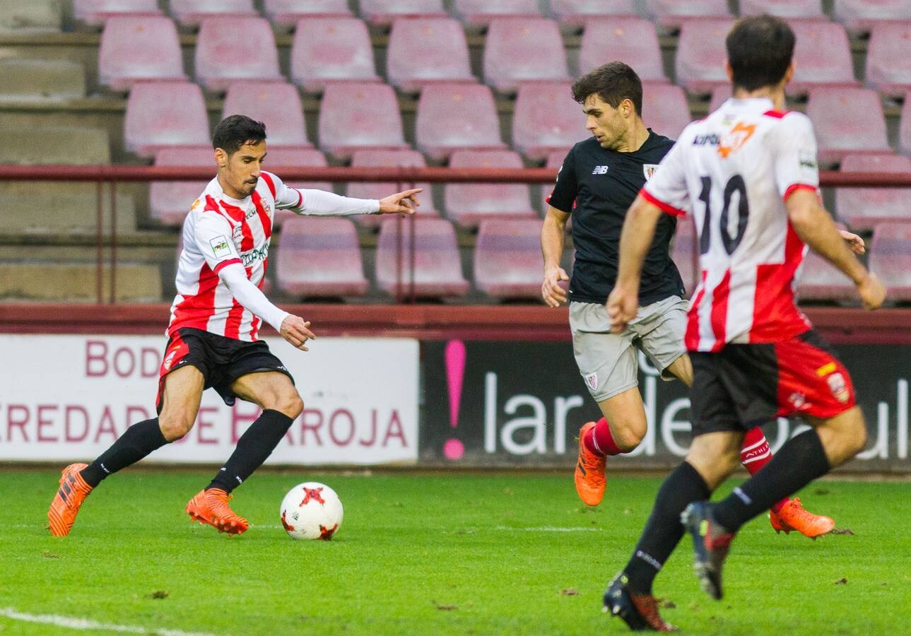 Rayco hace tres goles para poner a sus pies a una afición que vuelve a creer en las opciones de playoff de este equipo