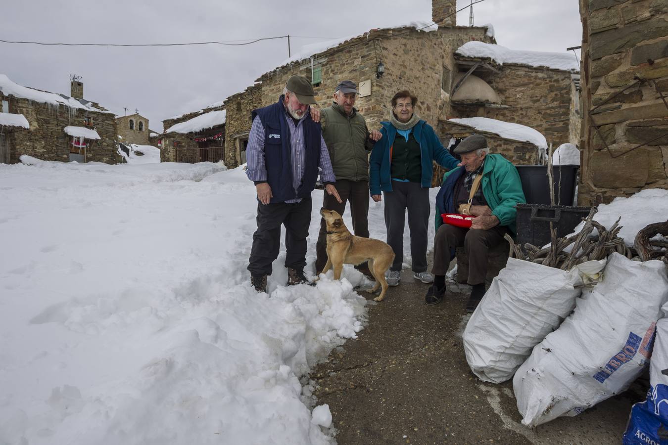 Así es la vida en Santa Marina, uno de los núcleos más altos de La Rioja, tras la gran nevada del pasado fin de semana