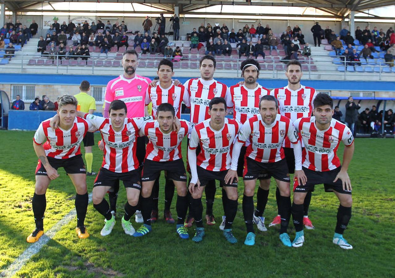 Así, consolidando lo de casa y fijando puntos en el exterior, es como la UDL ha vuelto a hacer acopio de vitamina de ilusión para tratar de enganchar con las plazas del play off de ascenso. Los tres puntos que vinieron ayer de Amorebieta (1-3) han sido oro molido. 