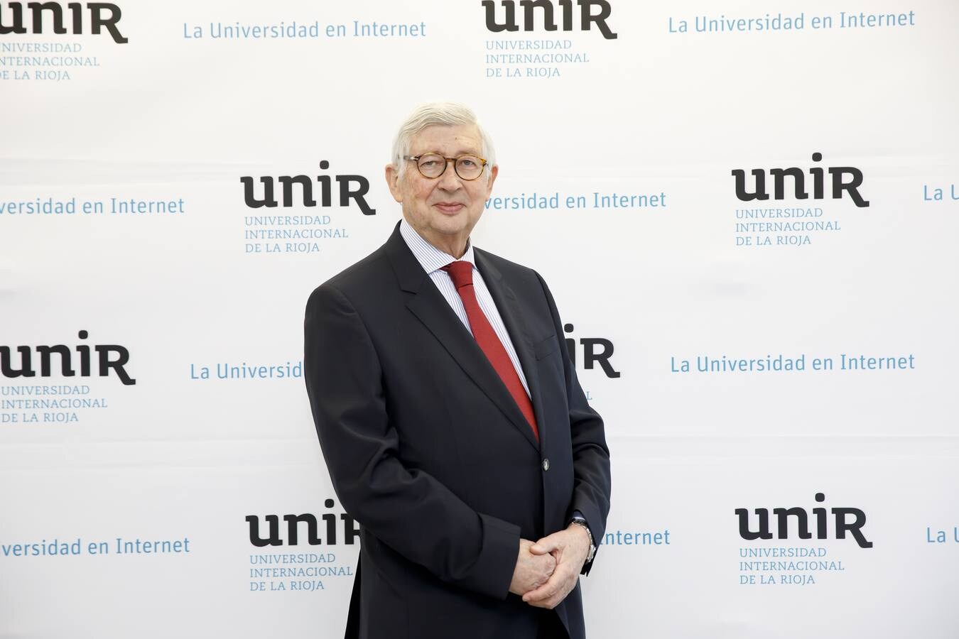 Coloquio sobre la situación actual de la universidad española y sus retos, organizado en Logroño por la Universidad Internacional de La Rioja (UNIR).