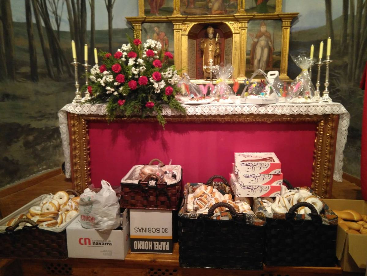 Cornago celebra San Blas con actos religiosos y subasta de roscos