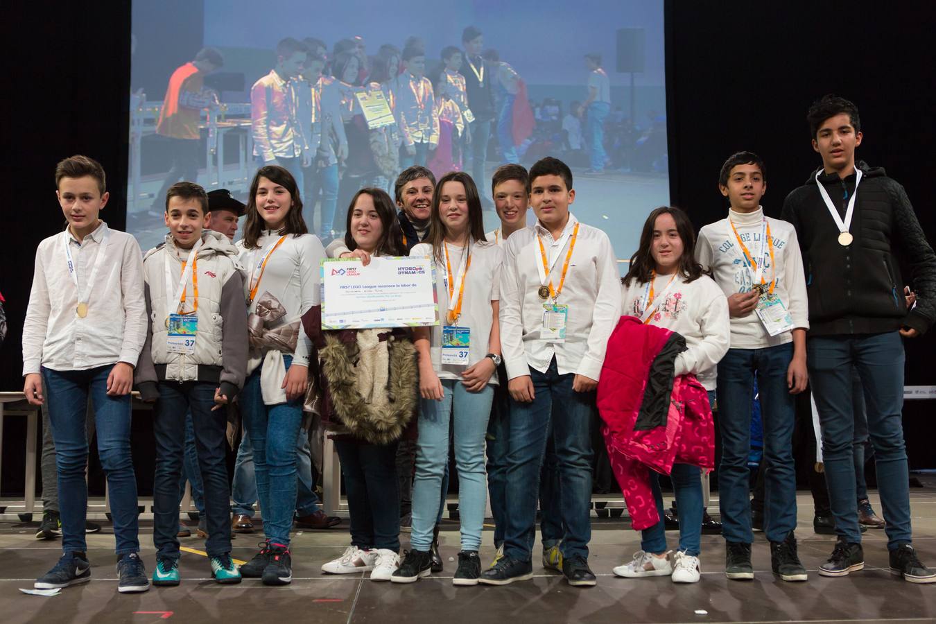 Los equipos GRAT-Anunciata de La Anunciata de Tudela, CIA Compañía de Ingenieros Adolescentes de La Enseñanza de Logroño y Los Acuáticos del colegio San Lorenzo de Ezcaray han obtenido plaza en Gran Final Nacional