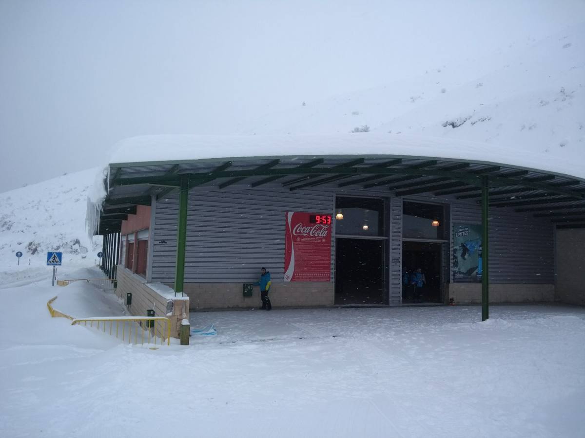El temporal de nieve nos ha dejado una imagen única de la estación de esquí