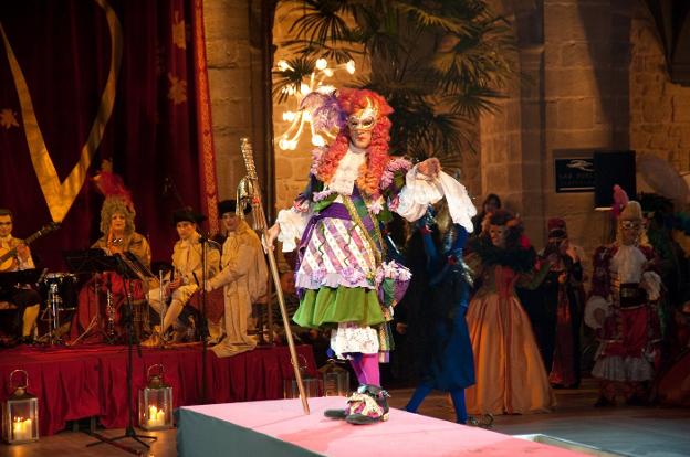 Carnaval del Vino, en el claustro de los Agustinos, en una edición anterior. :: 