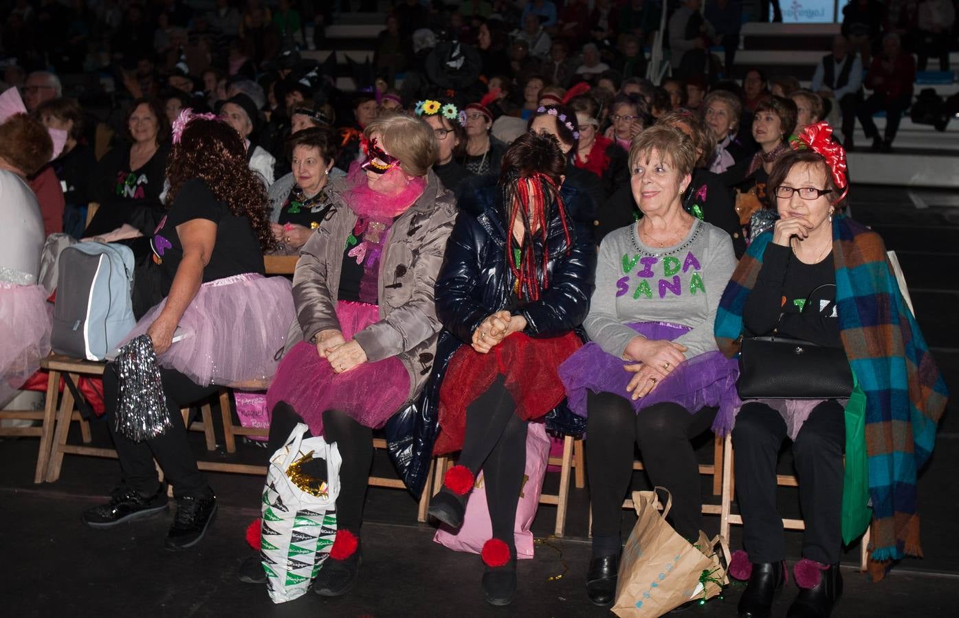 Reinas de corazones, bailarinas de cabaret...se pudieron ver en la tradicional fiesta logroñesa