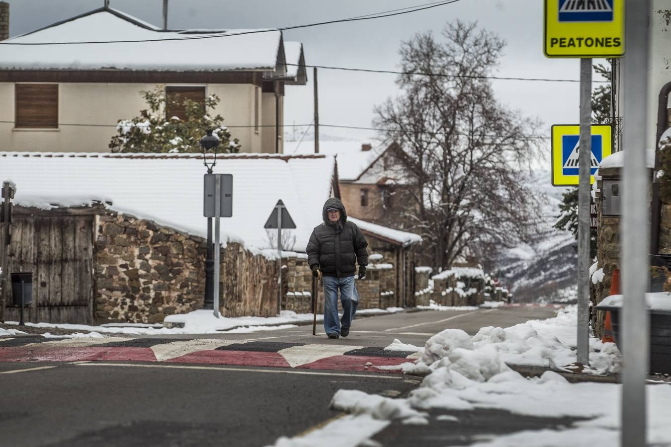 La nieve y el hielo cubren La Rioja