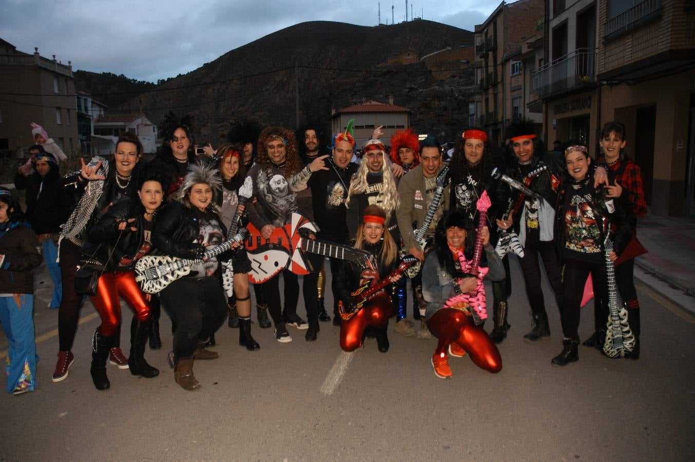 Cervera disfrutó de su desfile de Carnaval, que comenzó con un ligero retraso y del que todos disfrutaron