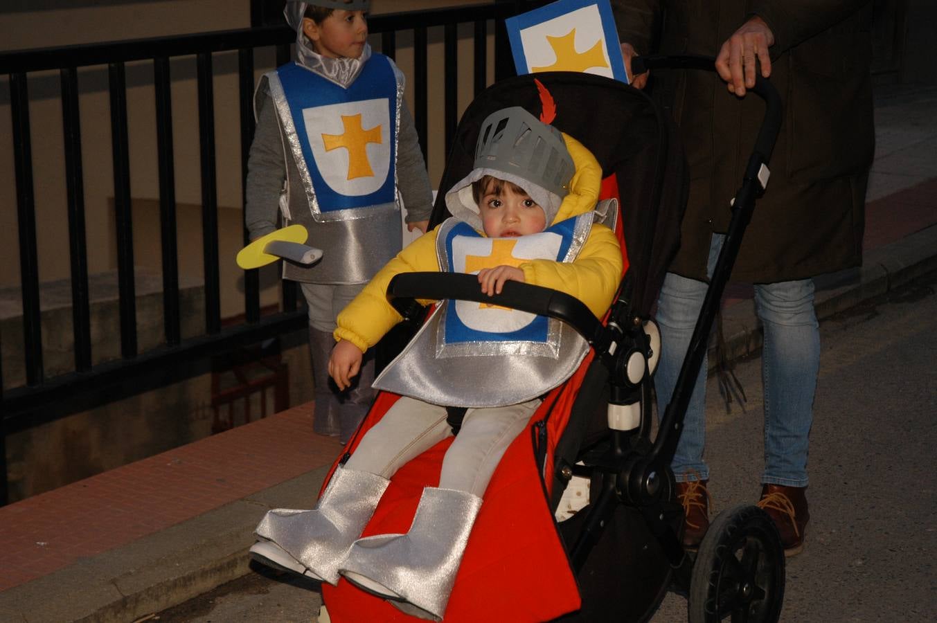 Cervera disfrutó de su desfile de Carnaval, que comenzó con un ligero retraso y del que todos disfrutaron