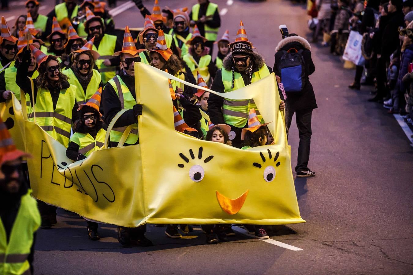 Multitudinario fue el desfile de Carnaval de Logroño, que cada vez está cogiendo más peso dentro de las festividades de la capital riojana.