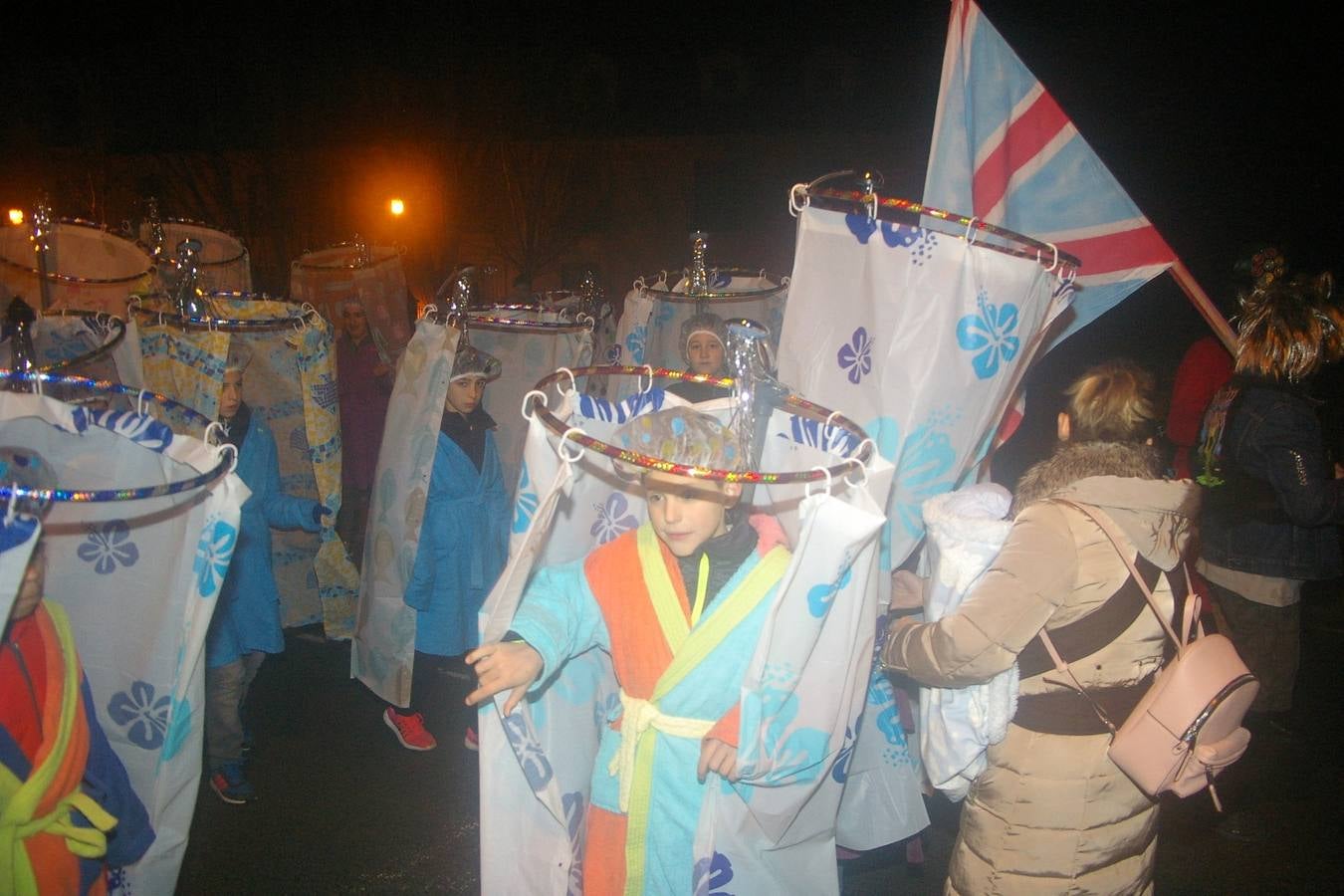 Divertidos disfraces en los carnavales de Cenicero.